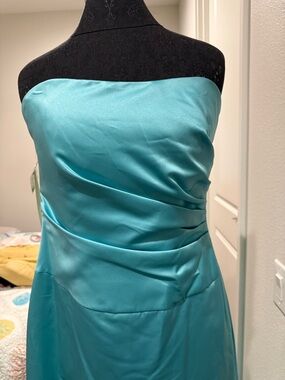 NWT Alfred Angelo Strapless Pool color Satin Evening Gown with small train